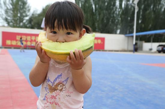 开心吃瓜直播,揭秘网红幕后故事，带你领略网络直播魅力
