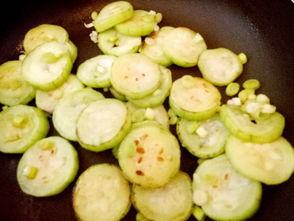 吃拉瓜饭,探寻地方美食的魅力