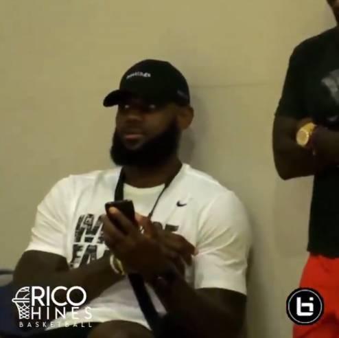 吃瓜老爹詹姆斯是谁,娱乐圈幕后推手背后的故事 第3张 吃瓜老爹詹姆斯是谁,娱乐圈幕后推手背后的故事 第3张